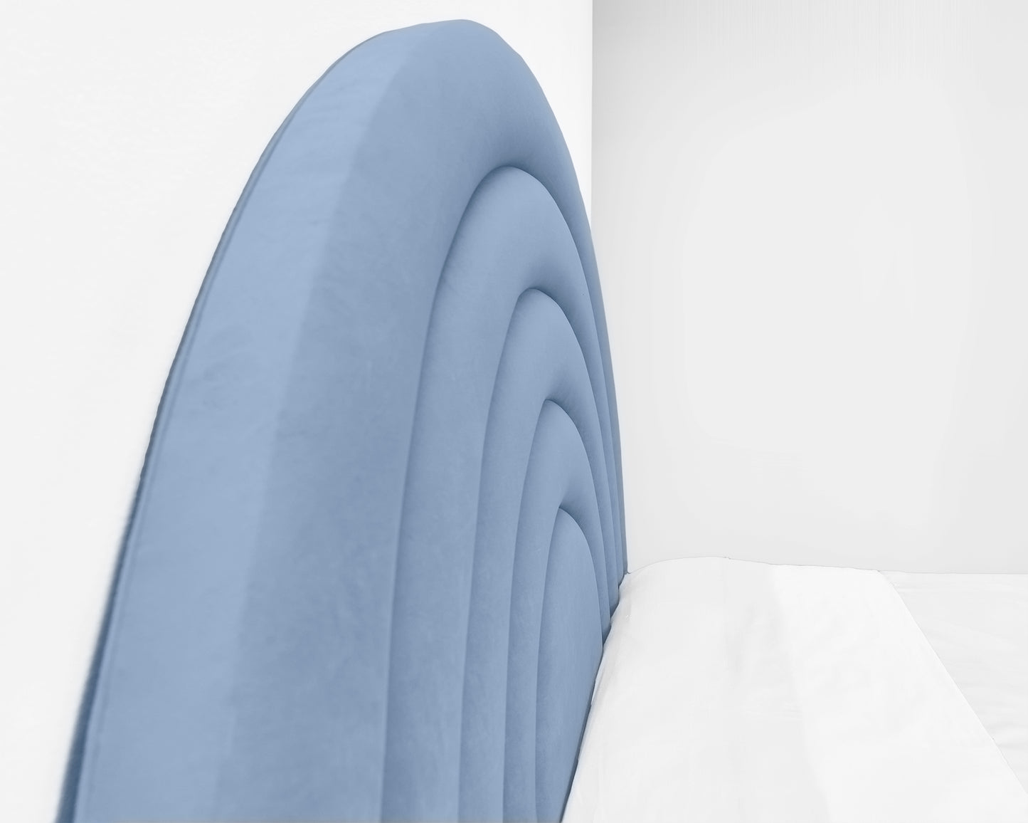 Light blue Circular wood x velvet  Bed