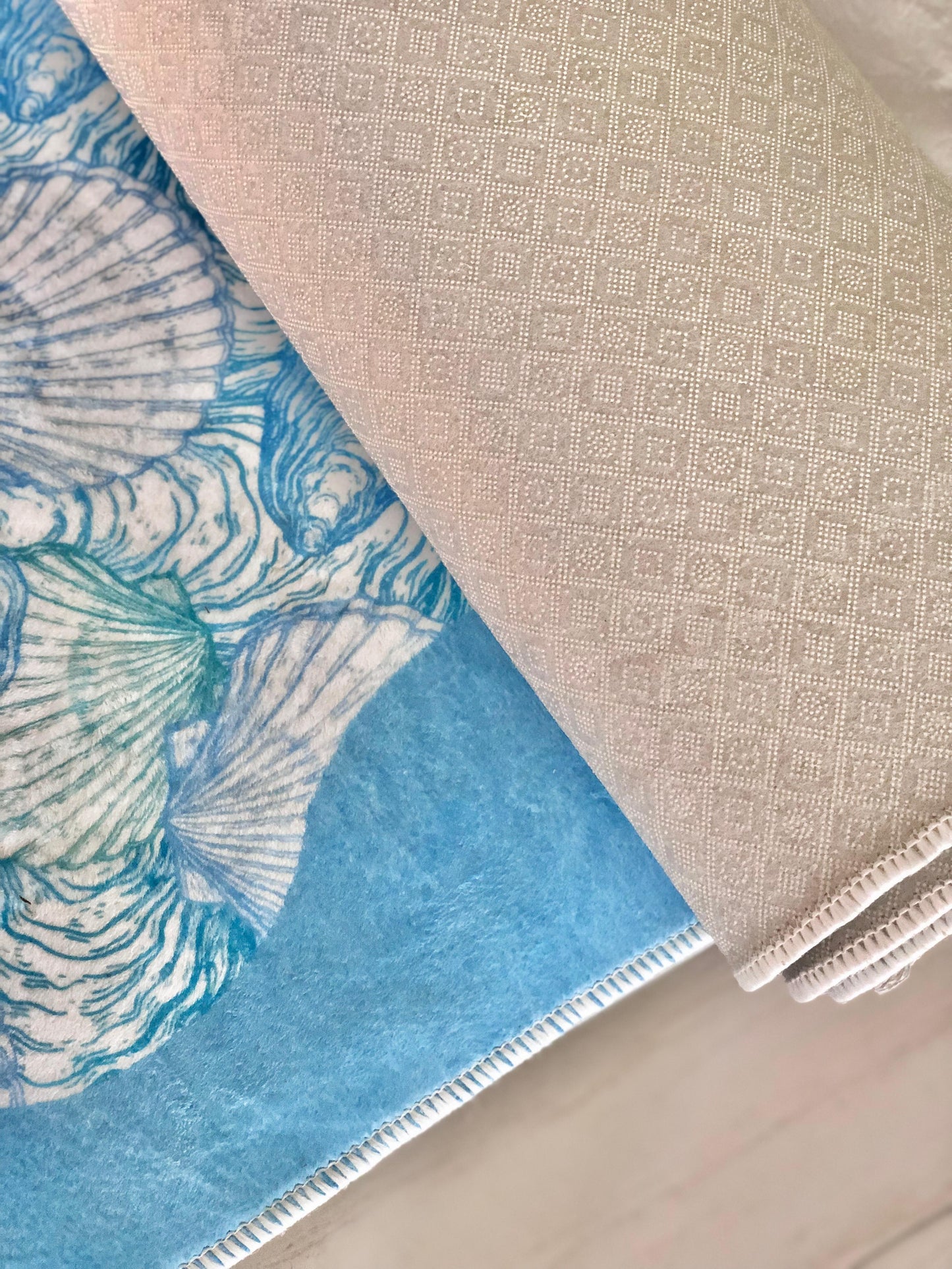 Blue Wavy Seashells Carpet