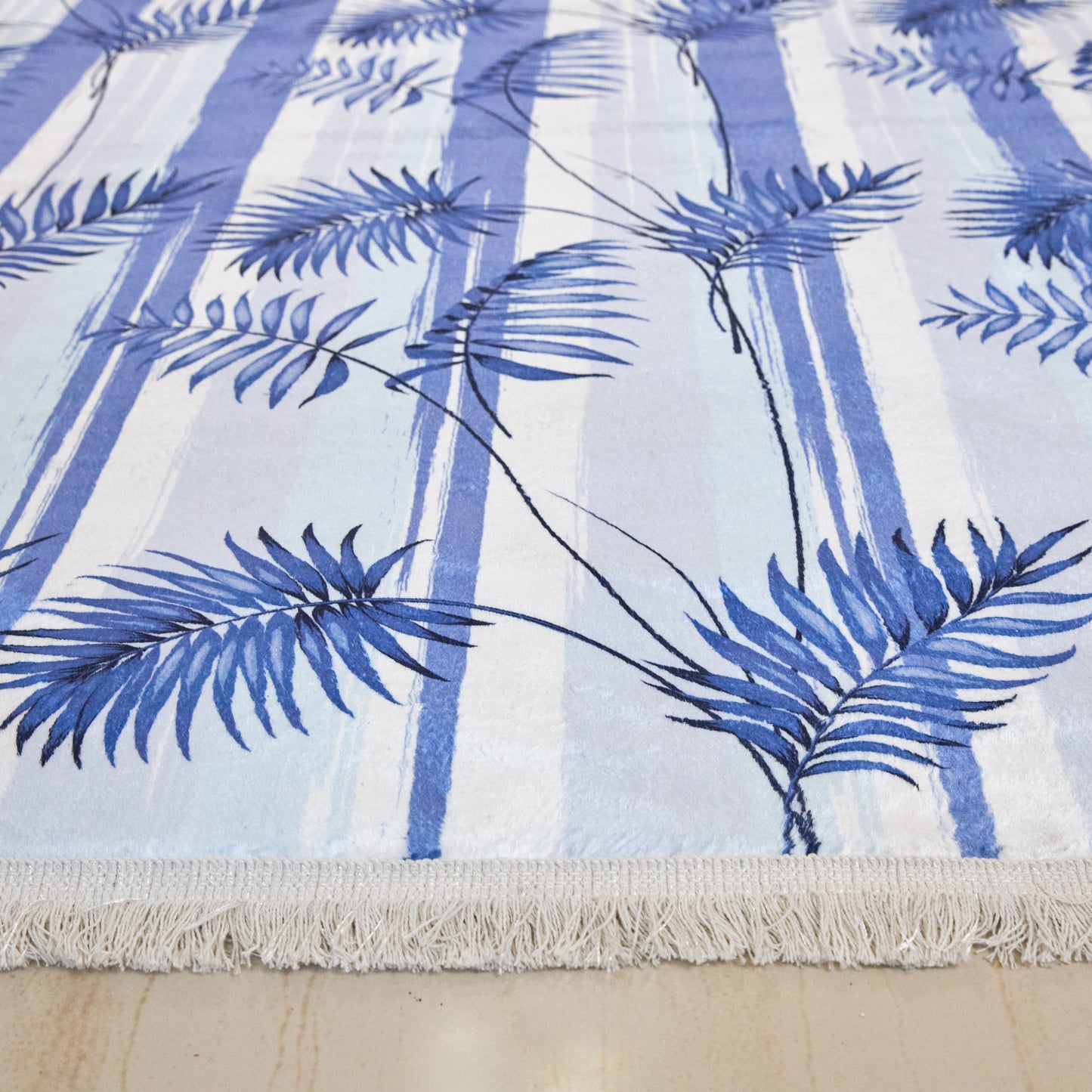 Blue wavy Leaves Carpet