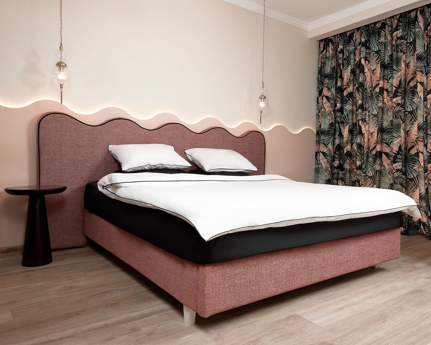 Black Piping Duvet cover