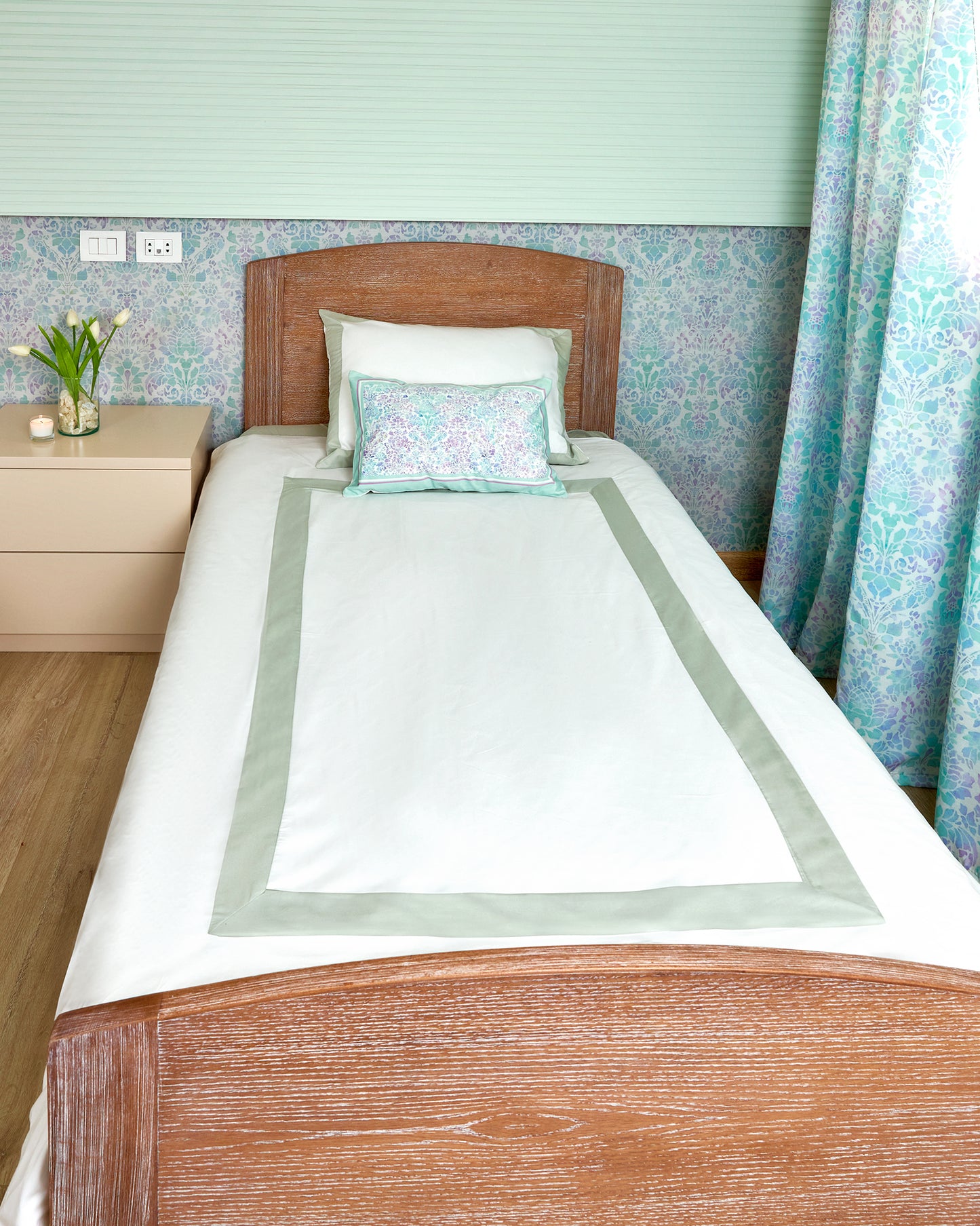 Mint Vintage Cushion