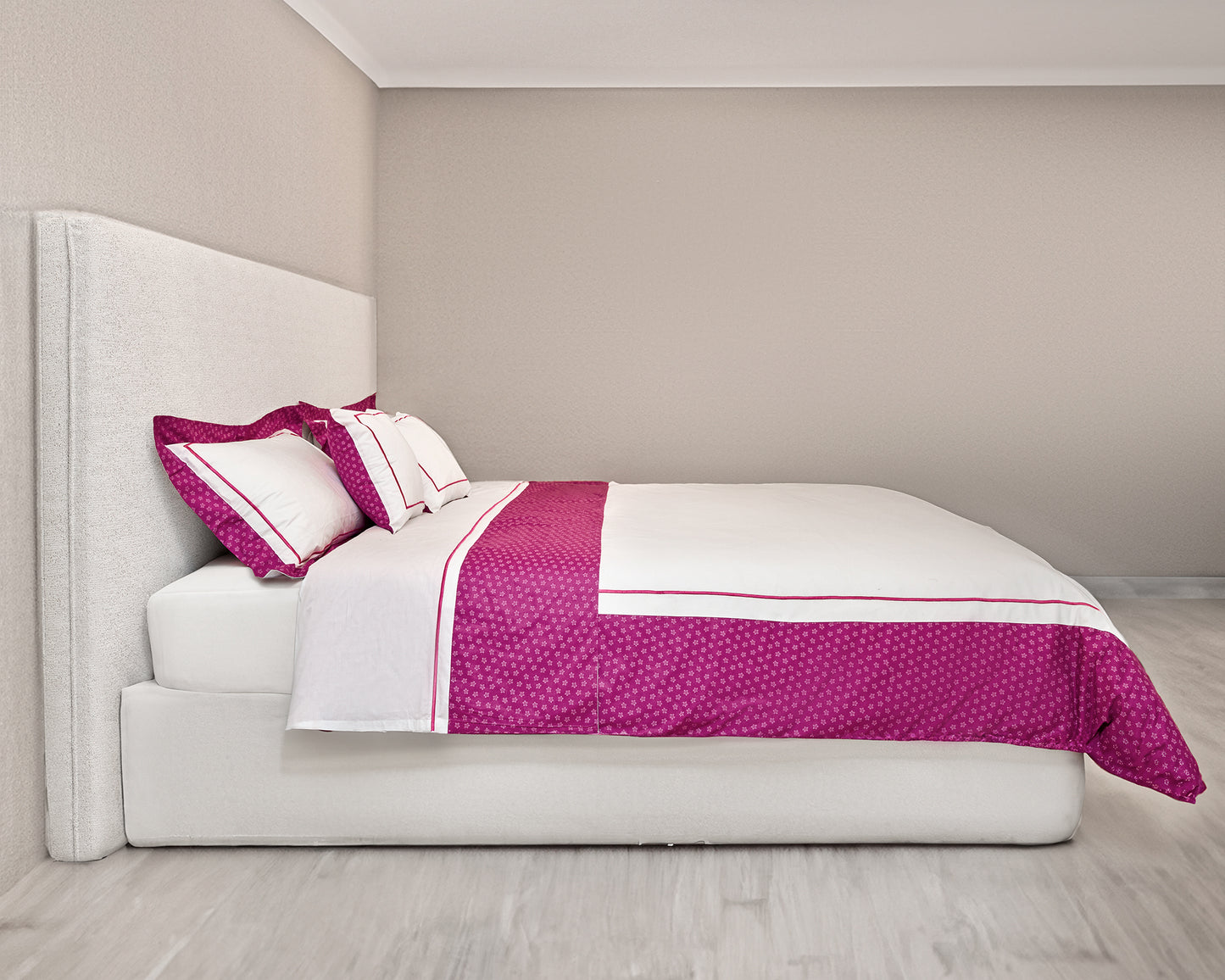 White Rectangular Full wood x velvet Full Bed