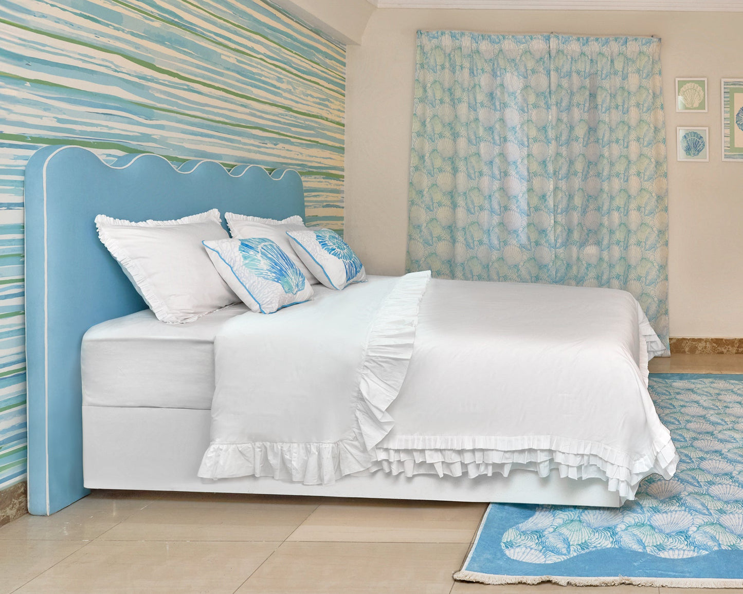 White wavy Ruffles Duvet Cover
