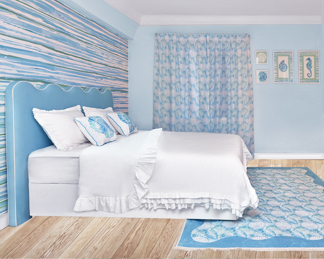 Blue Wavy Seashells Carpet