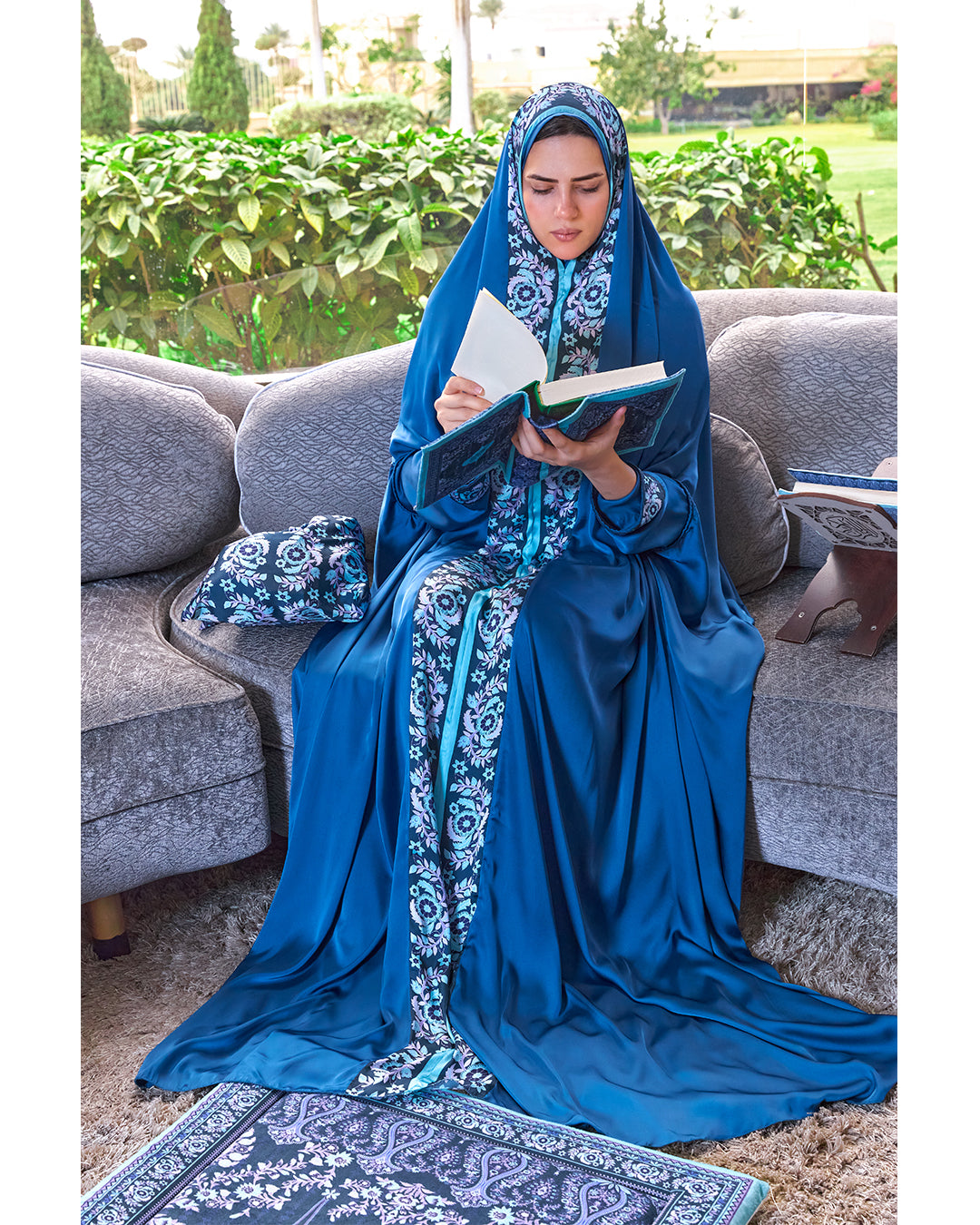Navy Flowery Full praying set