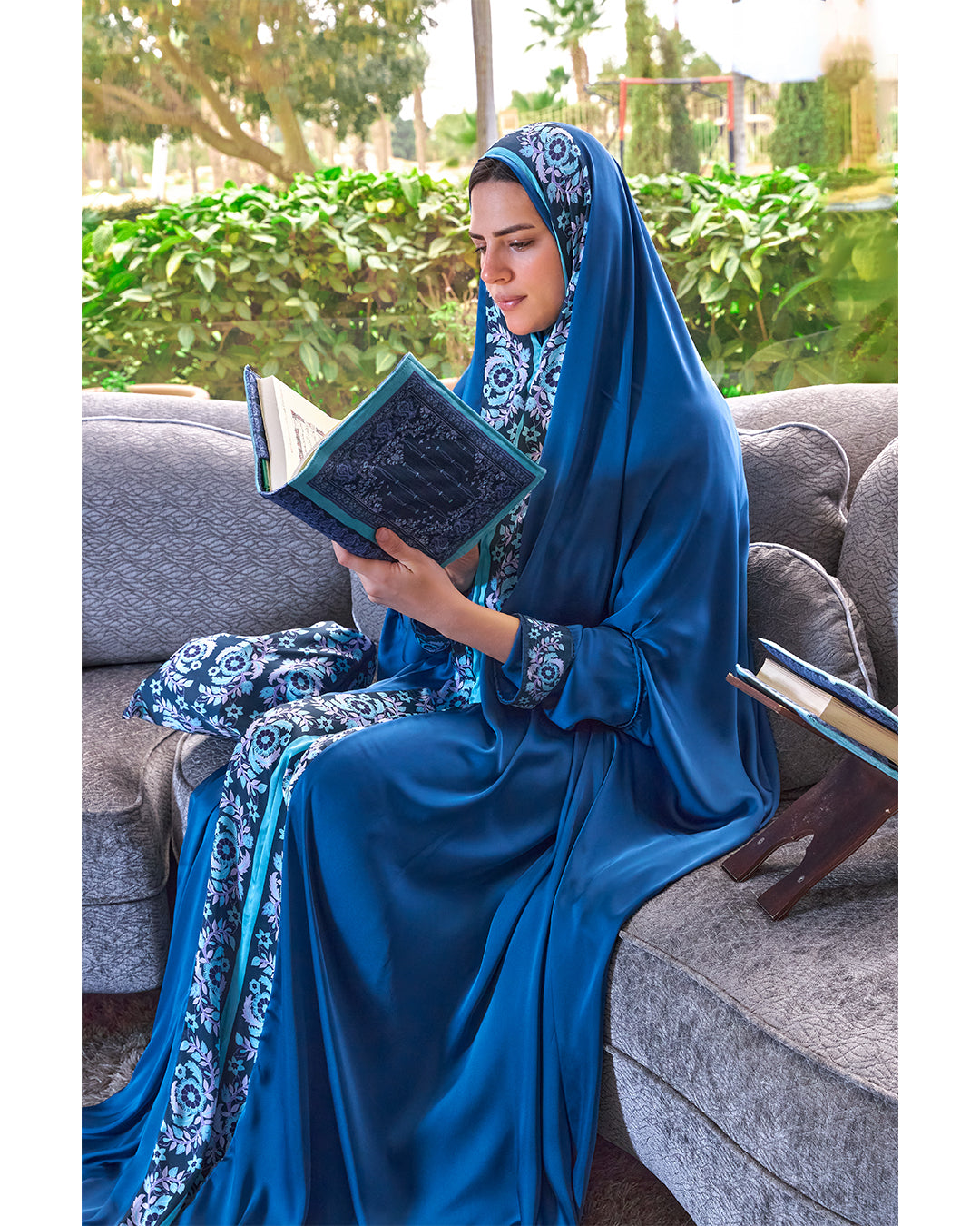 Navy Flowery Full praying set
