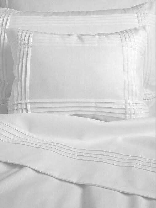 Pleated White Borders Upper sheet + 2 Pillow Cases