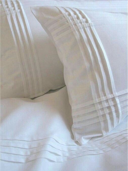 Pleated White Borders Upper sheet + 2 Pillow Cases