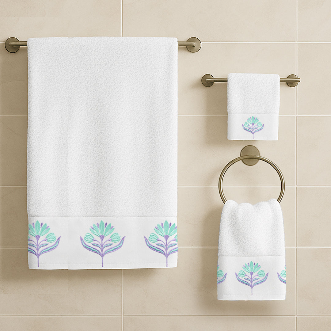Mint vintage Towels