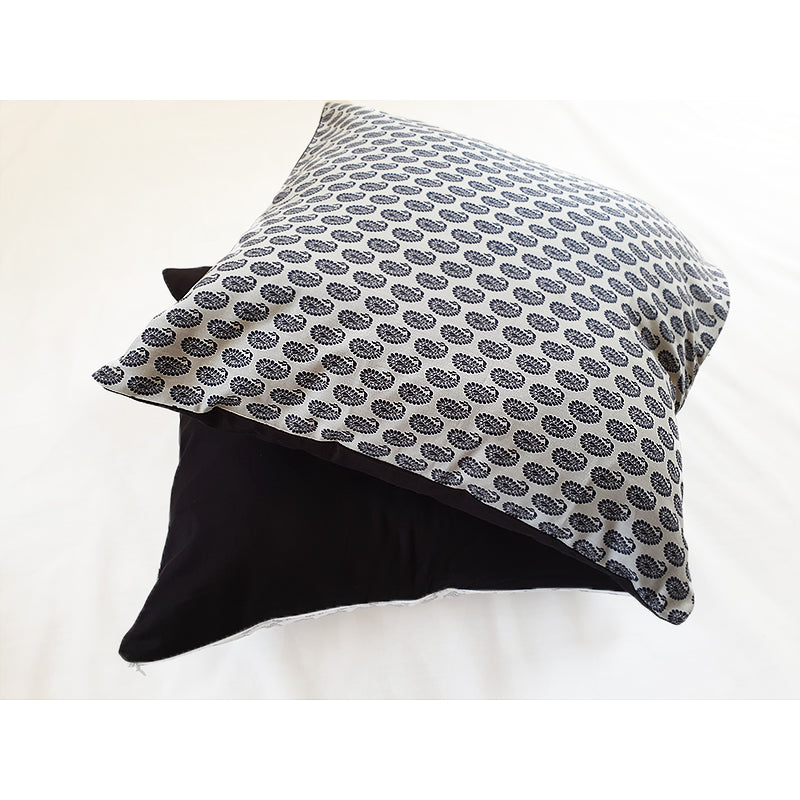 Black Kashmir Full Bed set