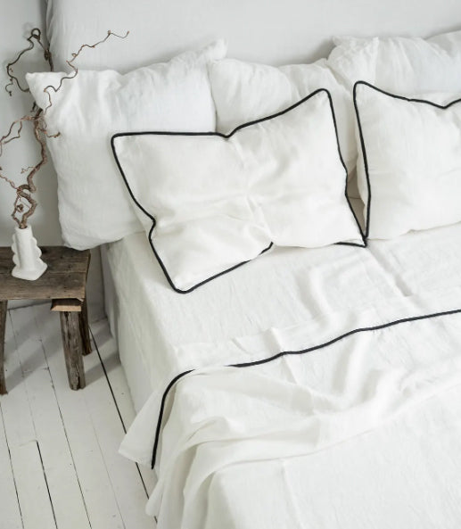Piping Upper sheet+2 pillow cases