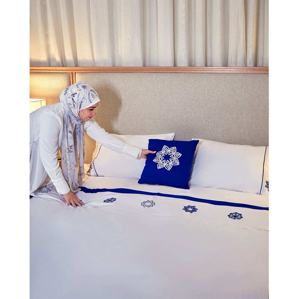 Embroidered blue mandala Full Bed set