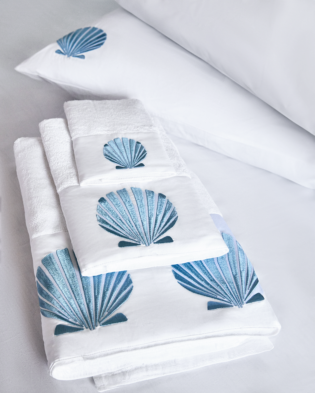 All embroidered set Offer