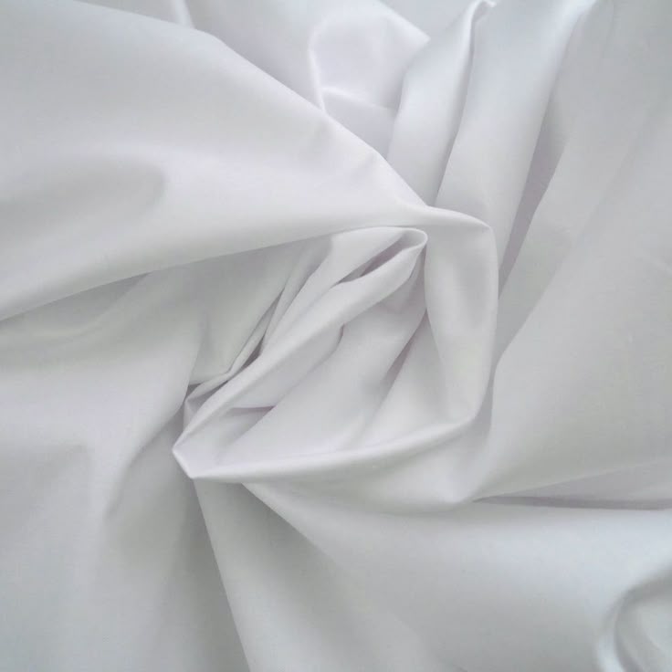 White Pleated Full Bed set