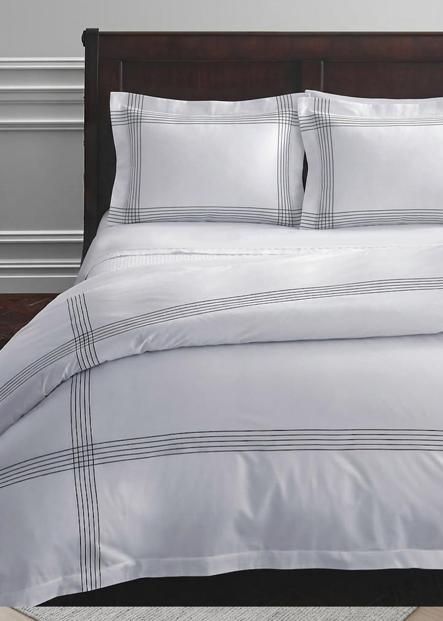 Checked embroidered Duvet cover+2 pillow cases