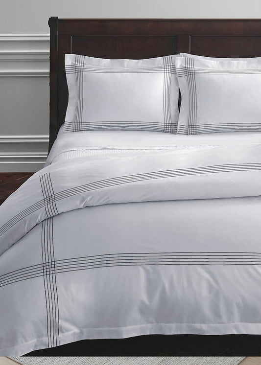 Checked embroidered Duvet cover+2 pillow cases