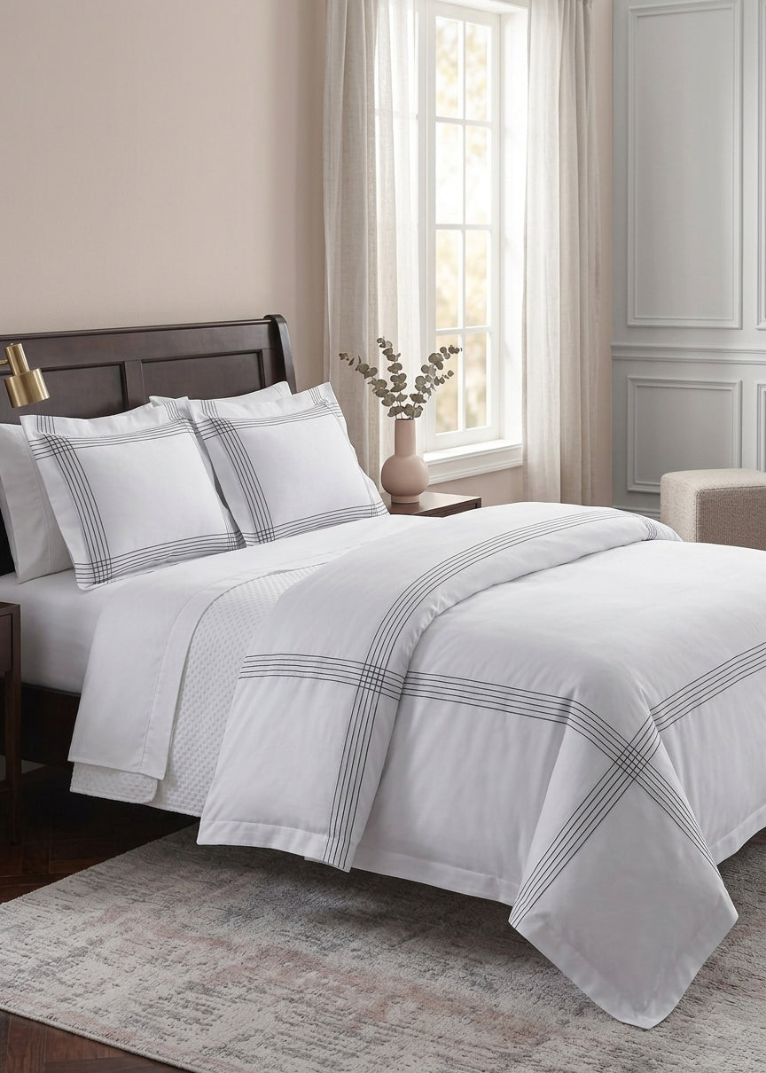 Checked embroidered Duvet cover+2 pillow cases