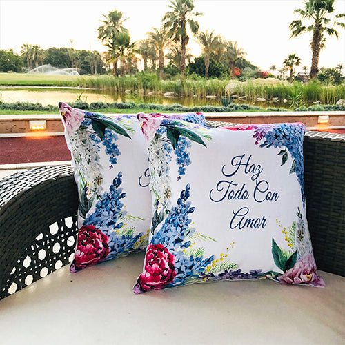 Has Todo Con Amor Cushion